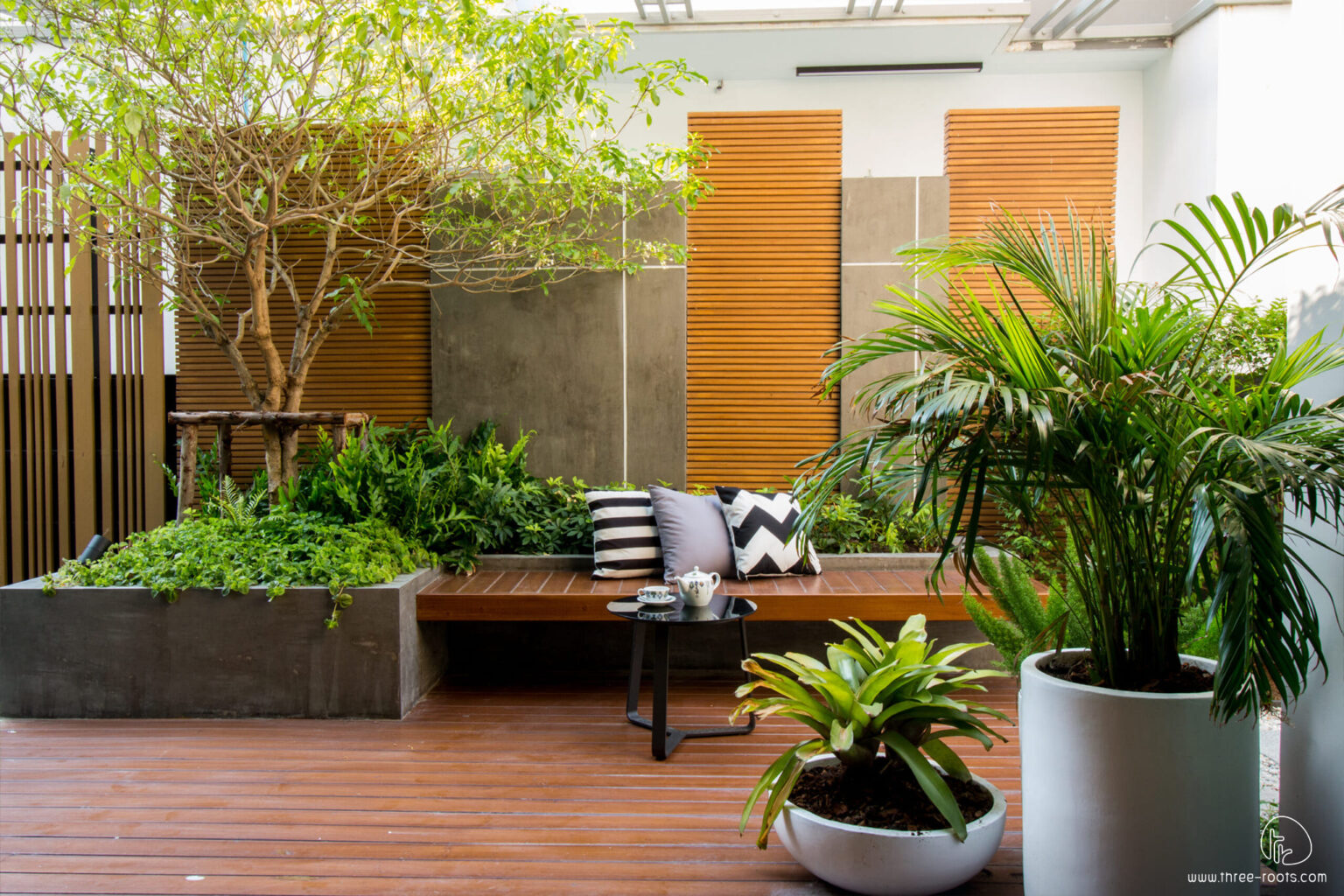 จัดสวน ตกแต่ง ข้างบ้าน ออกแบบสวนโดยภูมิสถาปนิกวิชาชีพ | threeroots