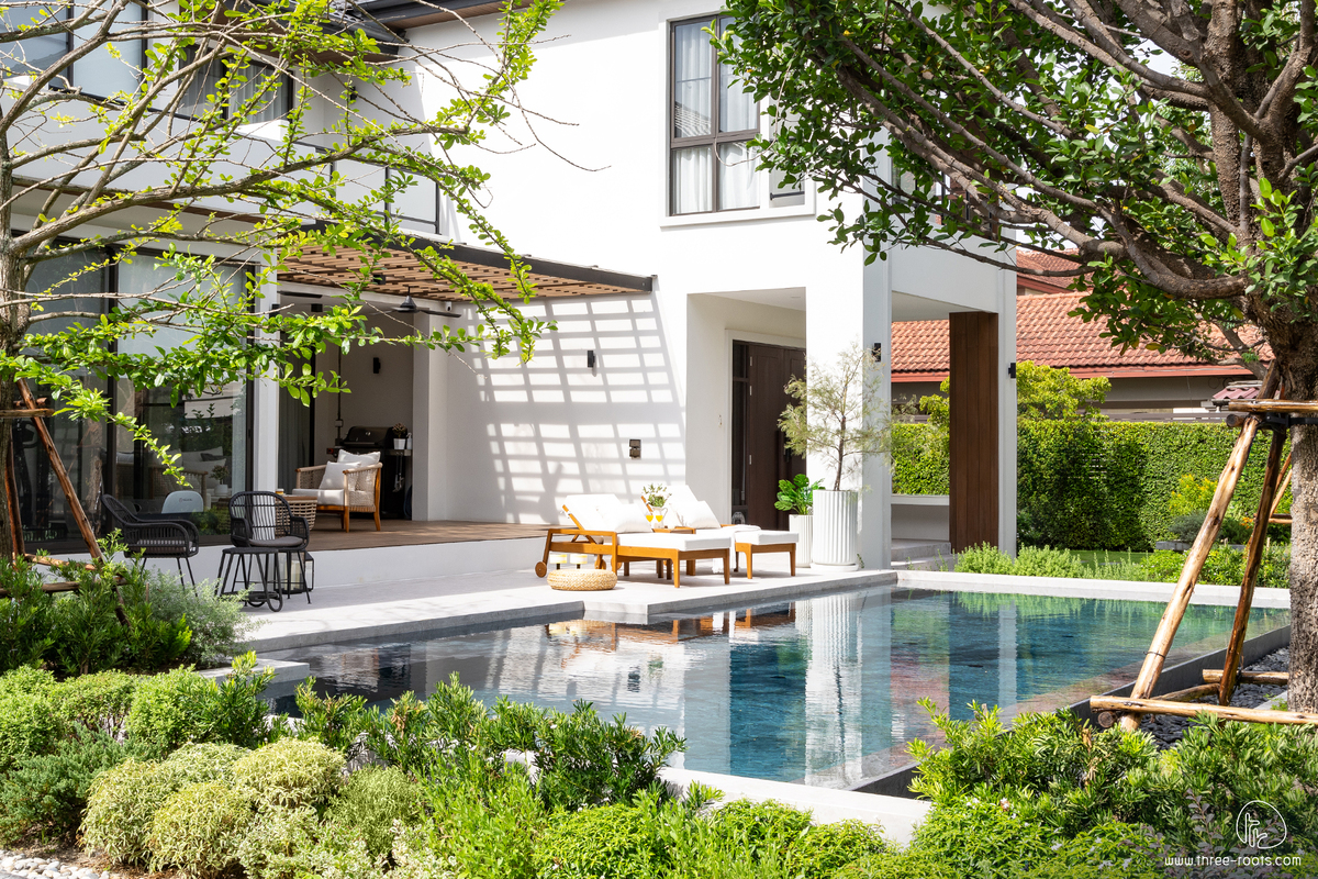 จัดสวนและสระว่ายน้ำครบวงจร
มุมนักพักสวนในสวนหน้าบ้าน
จัดสวนหน้าบ้าน
ออกแบบสระว่าน้ำ
ทรีรูท บริษัทจัดสวนครบวงจร